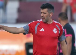 Inter muda postura contra o Remo para deixar o Z4 do Brasileirão: clube vai atrás de reforços Internacional Paulo Pezzolano, treinador