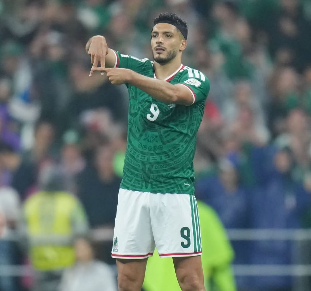 Inglaterra Raúl Jiménez