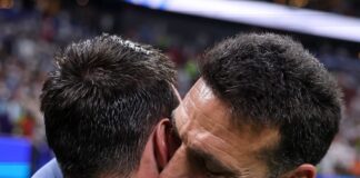 Messi e o técnico Scaloni
