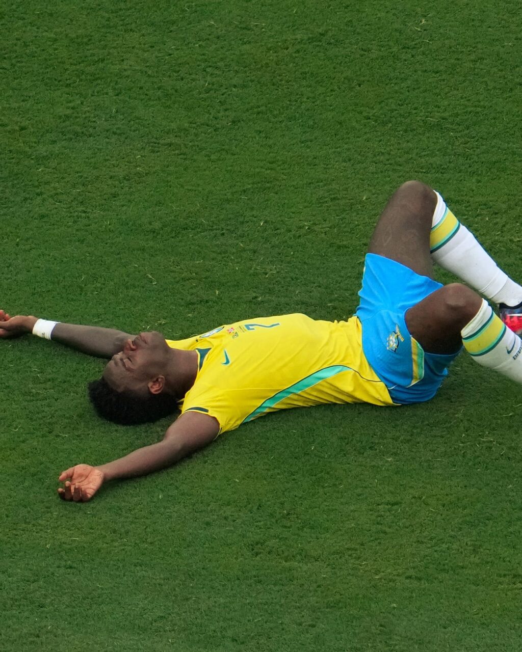 Vini Júnior desaba após o término da partida; camisa 7 aposta no individualismo e não supera os norugueses