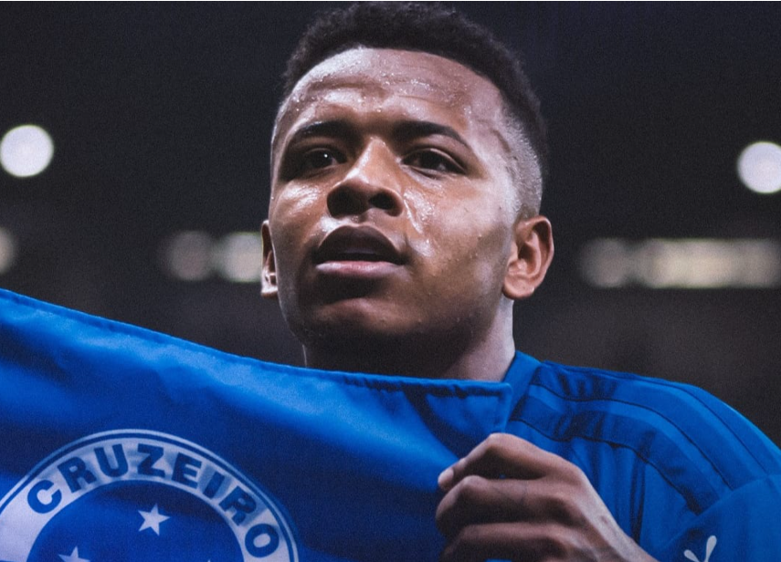 Cruzeiro Arroyo comemora o gol de empate