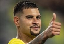 Bruno Guimarães é atendido e troca o Newcastle pelo Arsenal após acordo entre os clubes Bruno Guimarães em jogo da seleção brasileira