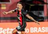 Vitória atropela o Athletico-PR, vira o marcador da ida, e impede as quartas de final da Copa do Brasil só com campeões Vitória Erick comemora o seu gol