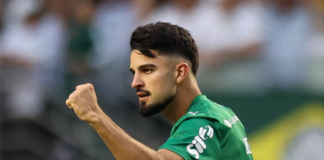 Flaco comanda goleada: Palmeiras fecha semana perfeita com vaga na Libertadores e liderança folgada no Brasileirão Palmeiras Flaco López comemora o seu primeiro gol