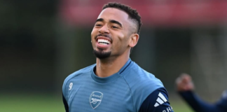 Gabriel Jesus troca o Arsenal pelo Barcelona, Richarlison retorna para o Everton e Martinelli vai para a Arábia Gabriel Jesus deixa o Arsenal
