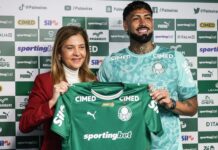 Palmeiras Leila Pereira apresenta o zagueiro Barboza