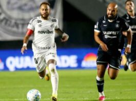 Com Neymar e Gabigol, Santos frustra a Vila e fecha sábado de três 0 a 0 na Copa do Brasil Neymar aposta corrida com Zé Welison, do Remo