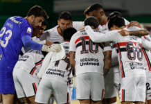 São Paulo sai da 24ª rodada como grande perdedor e entra de vez em zona de turbulência São-paulinos em reunião que não dá em nada antes de a bola rolar em Chapecó