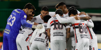 São-paulinos em reunião que não dá em nada antes de a bola rolar em Chapecó