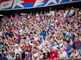 Fortaleza troca o Castelão por dinheiro e leva decisão contra o Palmeiras para longe da torcida: time se apequena Fortaleza torcida no Castelão