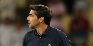 Abel chega à 15ª expulsão no Palmeiras e volta a deixar o time sem técnico na semifinal da Libertadores