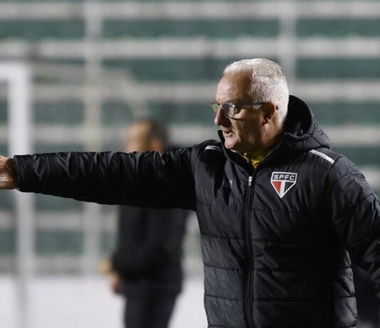 Dorival exalta postura do São Paulo na altitude e convoca torcida após empate fora de casa
