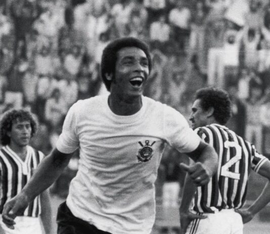 Ex-centroavante de Corinthians e Internacional, Geraldão morre aos 77 anos