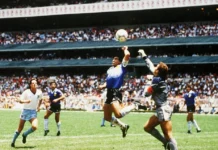 A bola da ‘Mão de Deus’ vale R$ 17 milhões: como um objeto virou parte da história de Maradona e do futebol