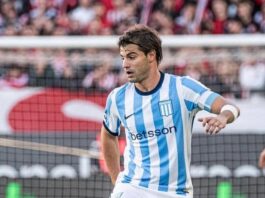 Para corrigir setor defensivo, Vasco encaminha a contratação do volante Santiago Sosa, do Racing