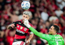 Nova proposta da CBF sobre jogadores estrangeiros no futebol brasileiros é retrocesso em todos os sentidos Flamengo Arrascaeta e o goleiro Quintana e marca o gol que garante a classificação do Rubro-Negro