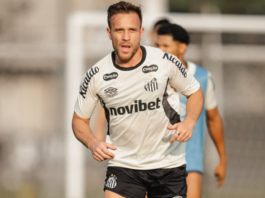 Brasileirão de alto risco: um domingo que coloca Palmeiras, Santos e Corinthians à prova Relacionado pela primeira vez, Arthur, ex-Grêmio, deve fazer a sua estreia pelo Peixe contra o Internacional / Santos FC