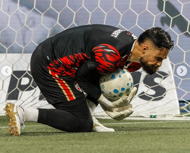 Coronel, goleiro do São Paulo