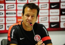 Dunga volta ao radar do Inter para o lugar de Pezzolano em meio à crise do Inter após derrota para o Santos