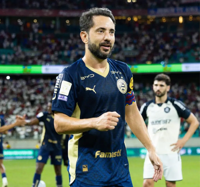 Bahia, o capitão Everton Ribeiro