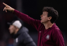 Fernando Diniz vê reação mesmo sem vitória e aposta na Libertadores como ponto de virada do Corinthians Fernando Diniz, treinador do Corinthians