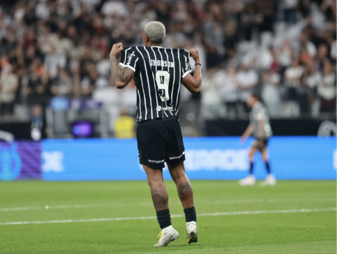 Corinthians Jhonson comemora o seu gol
