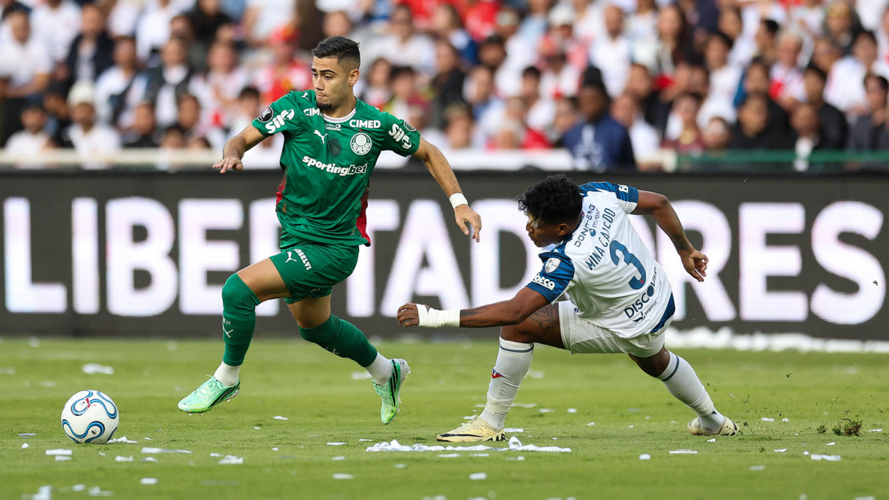 Palmeiras superou a altitude e arbitragem polêmica para chegar na semifinal da Libertadores / Palmeiras