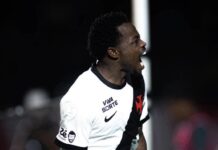 Vasco vence Vitória no Barradão e carimba vaga na semifinal da Copa do Bras