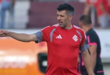 Inter demite Pezzolano e busca técnico com missão de somar 17 pontos para evitar a Série B
